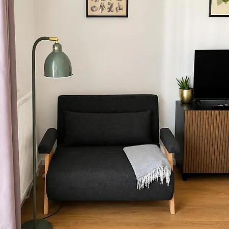 Soft Light At Krochmalna, Beautiful View And Free Netflix ורשה