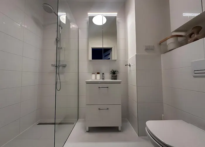 Soft Light At Krochmalna Apartment *